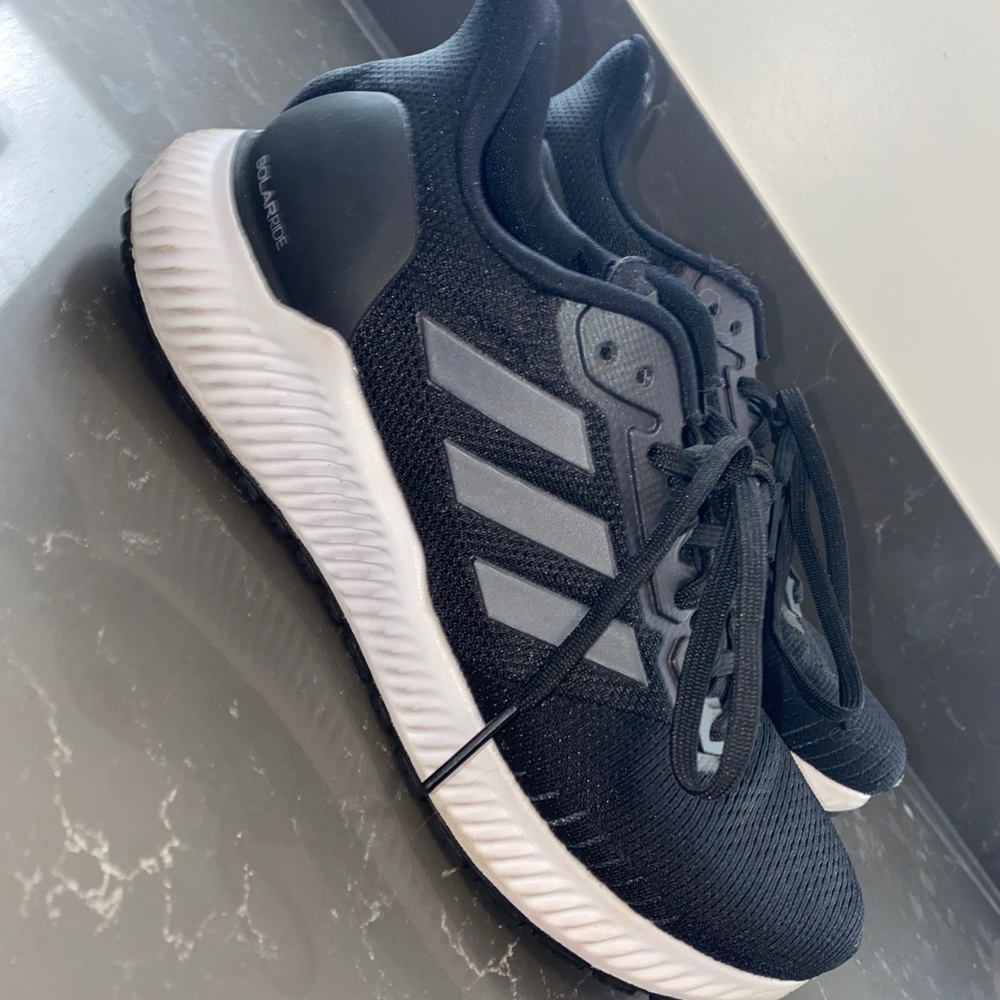 Adidas tennis shoes